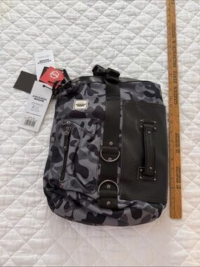 Anvanda NWT Convertible backpack
